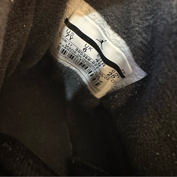 Nike Air Jordan 8 VIII Retro Bred Black Red GS‎ Size 7y Sneakers 305368-022 - Picture 4 of 16